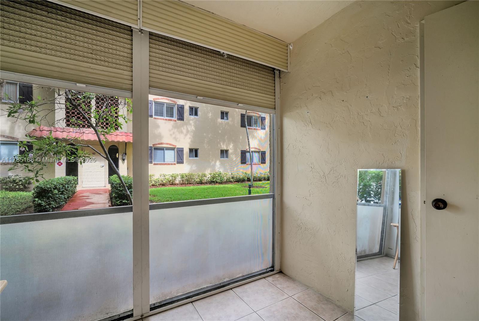 BARCELONA CONDO NORTH BLD - Residential