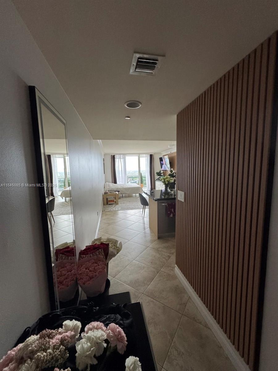 BEACH CLUB CONDO - Residential