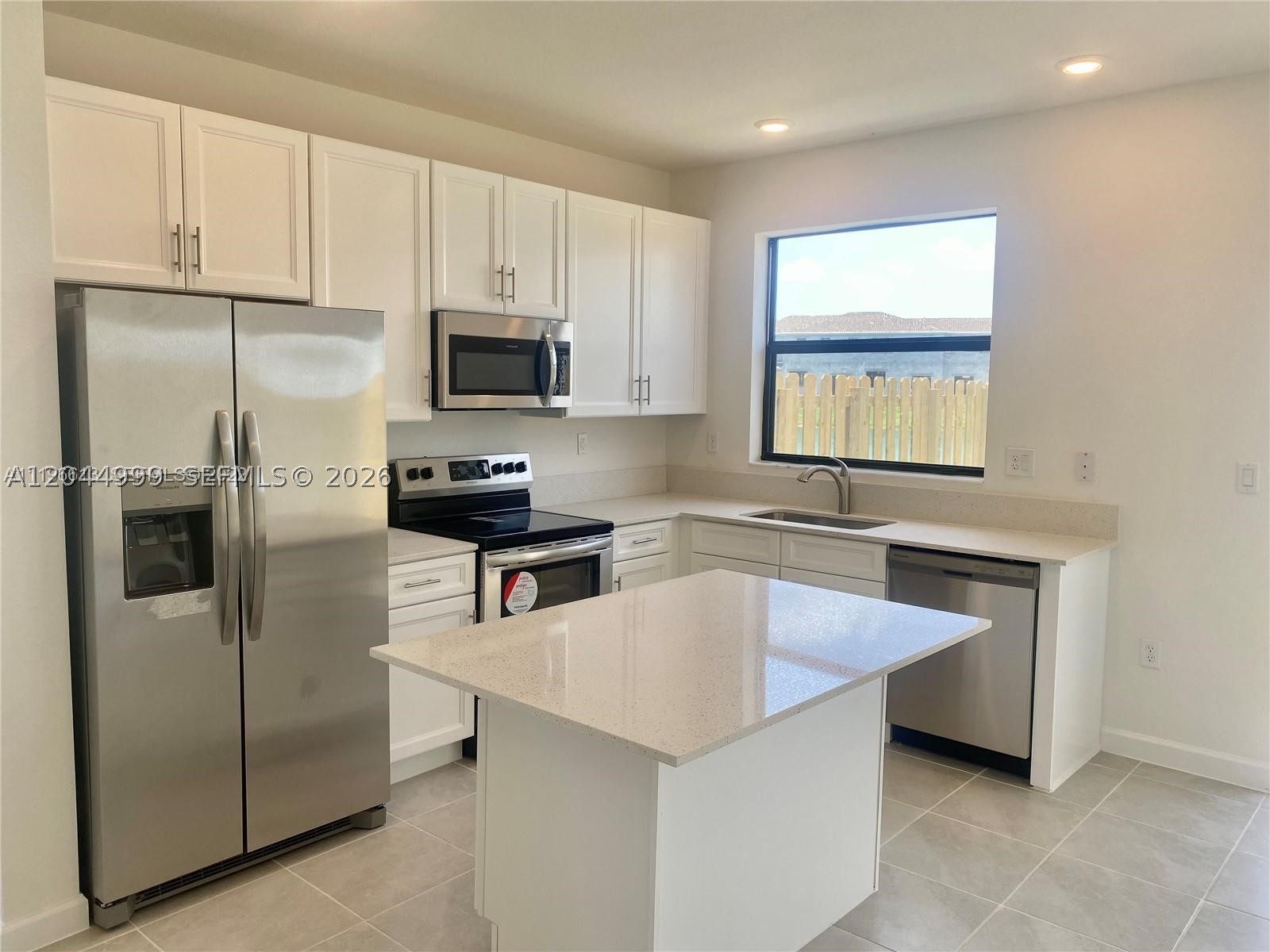 ENCLAVE SOUTH PHASE 2 - Residential Lease