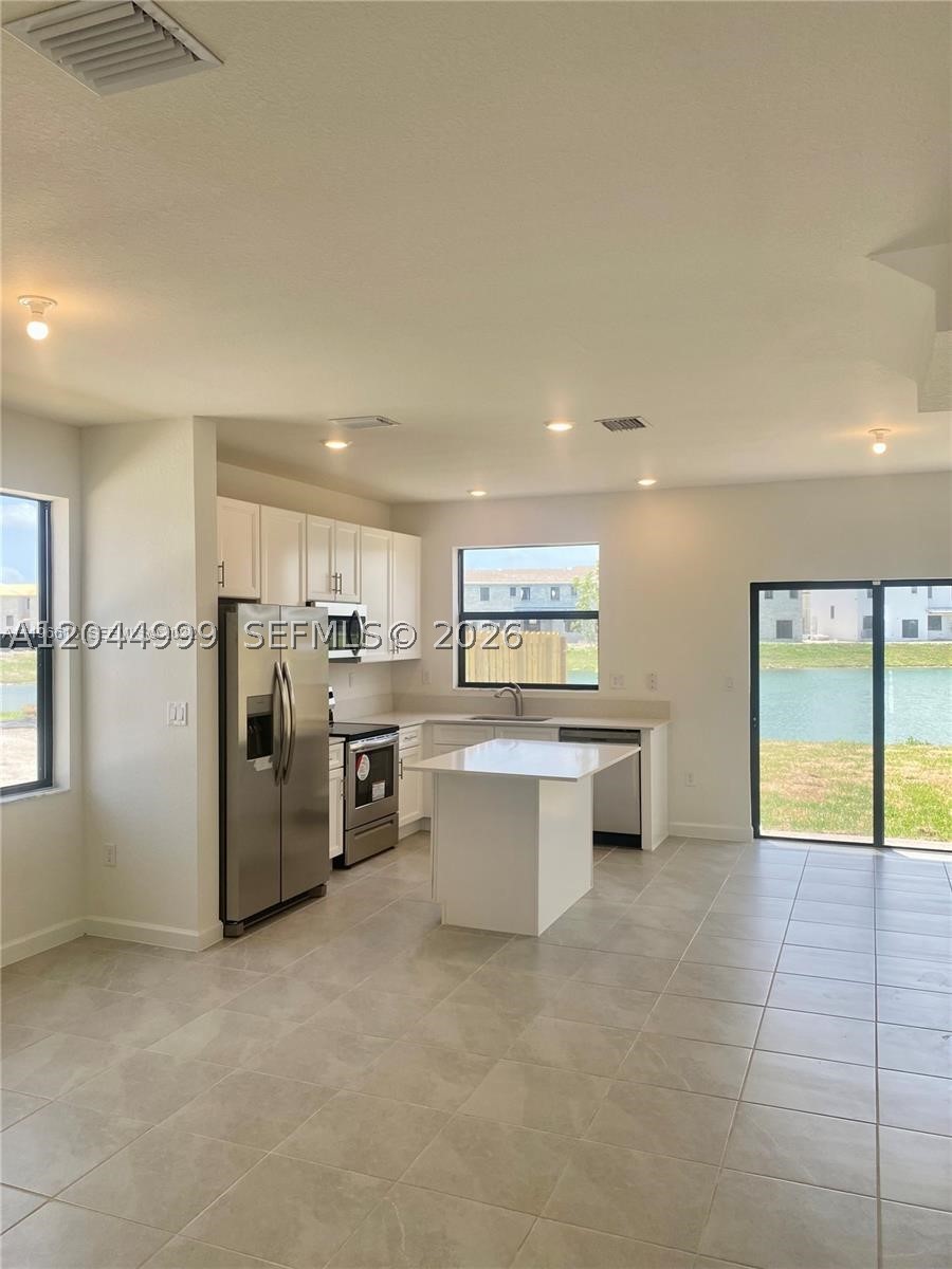 ENCLAVE SOUTH PHASE 2 - Residential Lease