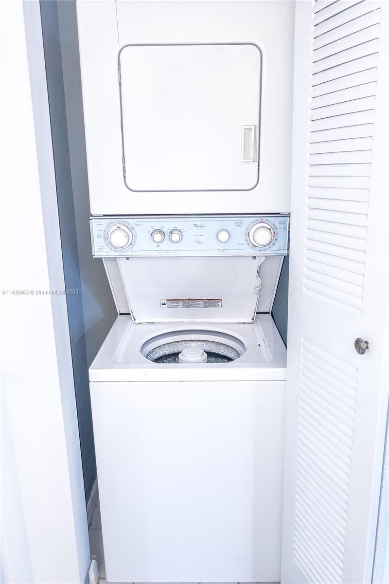 SAN LORENZO CONDO - Residential Lease