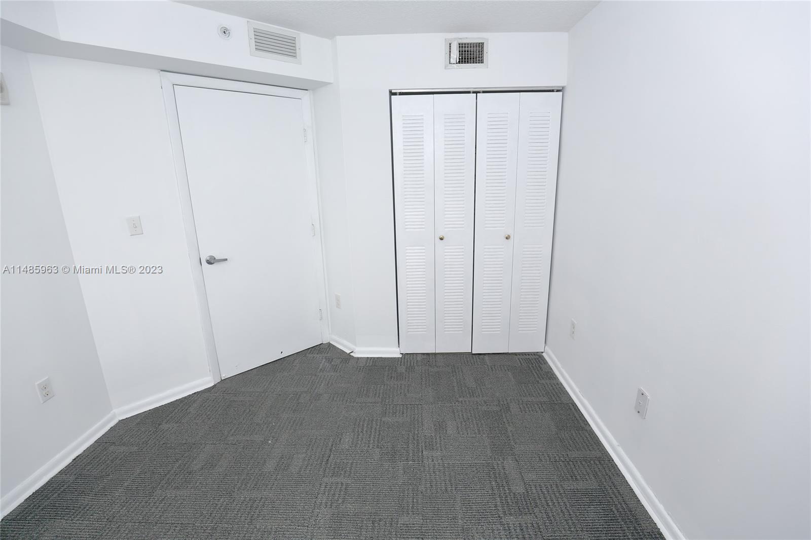 SAN LORENZO CONDO - Residential Lease