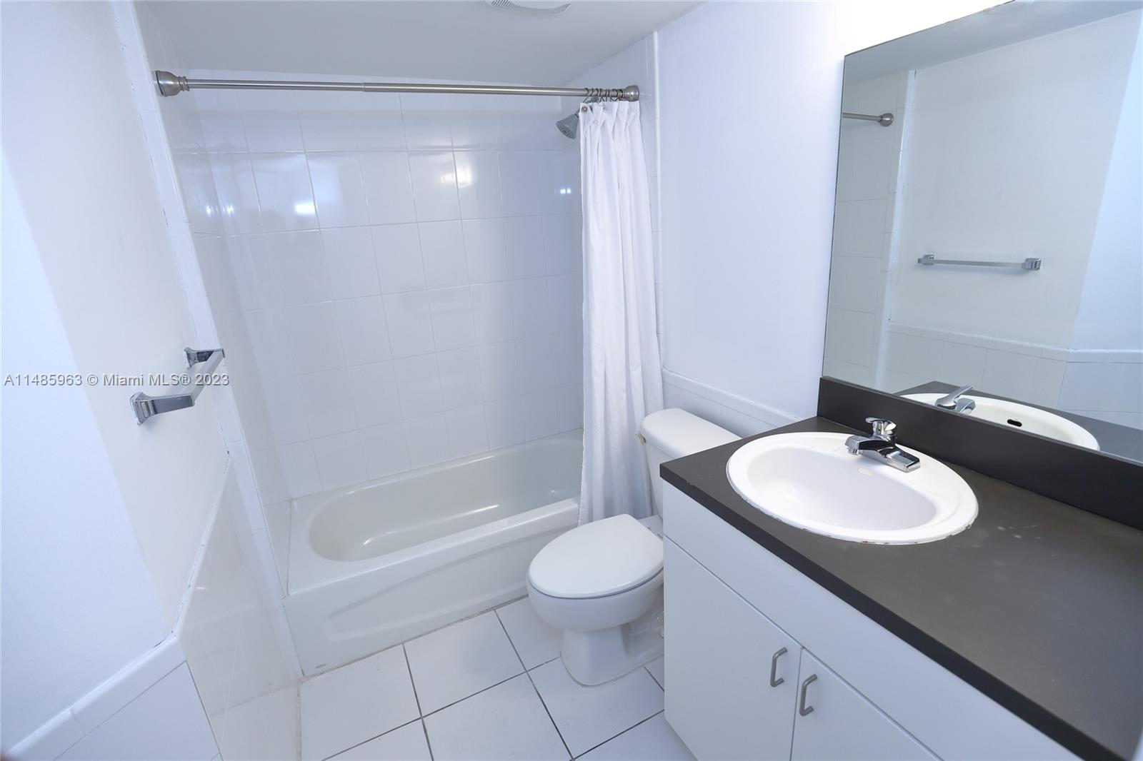 SAN LORENZO CONDO - Residential Lease