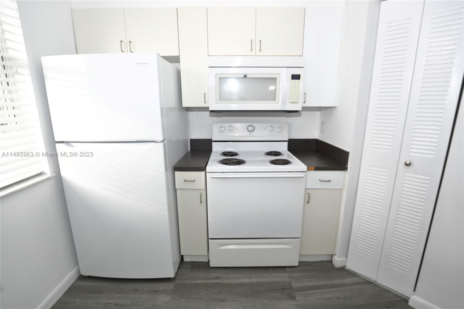 SAN LORENZO CONDO - Residential Lease