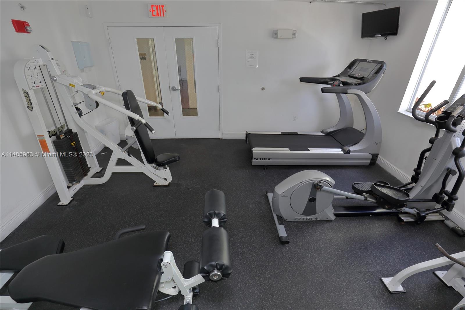 SAN LORENZO CONDO - Residential Lease