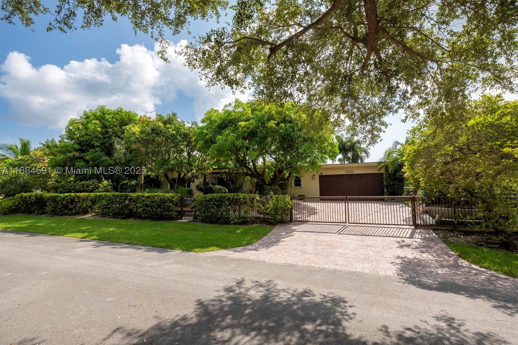 HERMAN HILLS - Residential