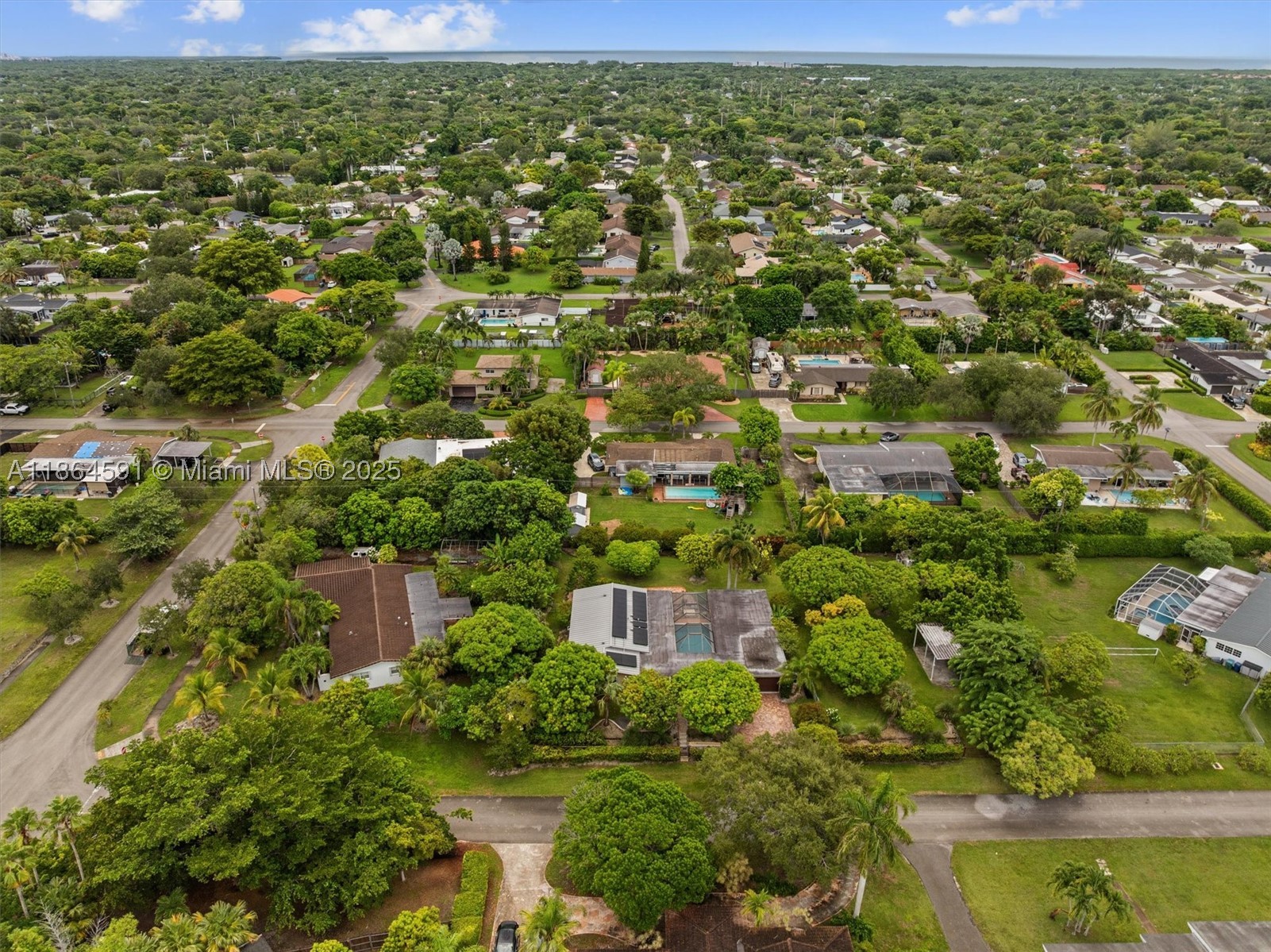 HERMAN HILLS - Residential