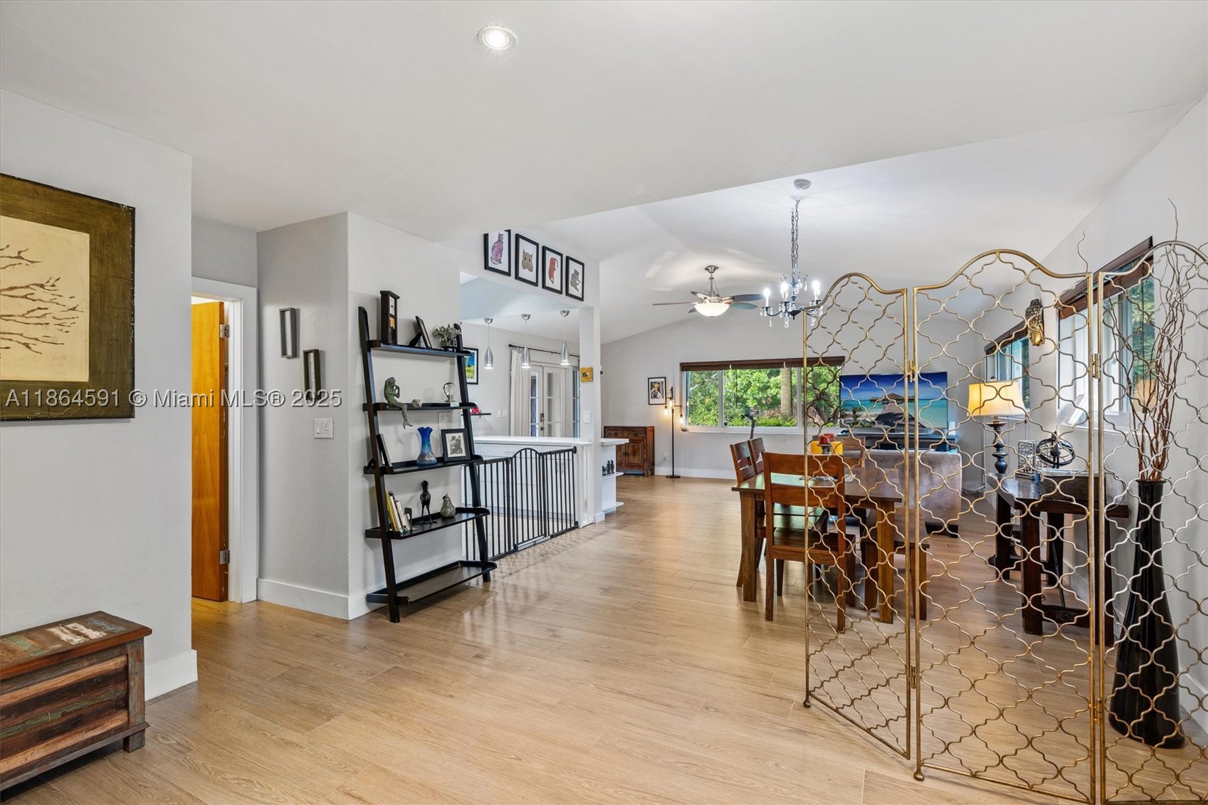 HERMAN HILLS - Residential