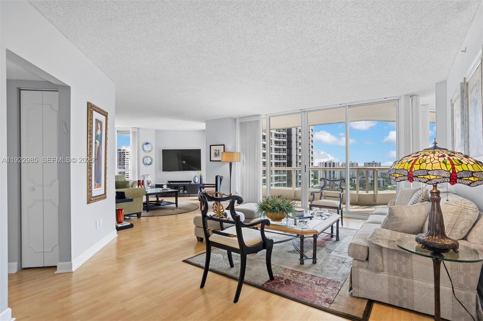 NORTH TOWER AT THE POINT - Residential