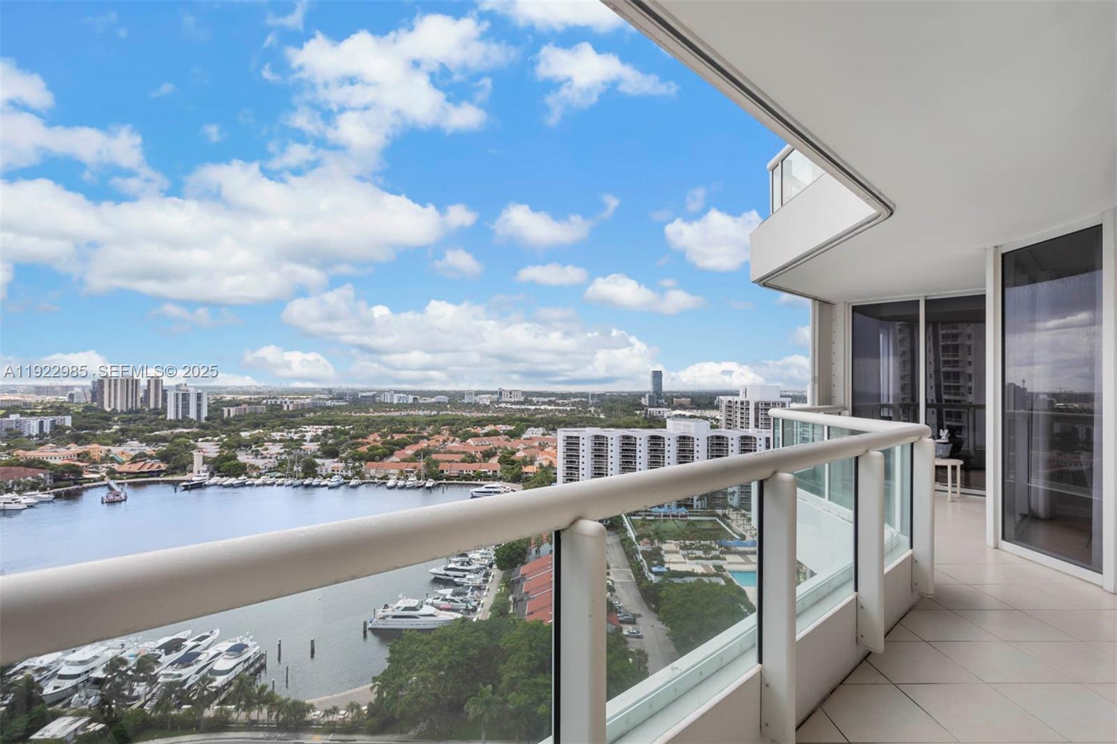 NORTH TOWER AT THE POINT - Residential