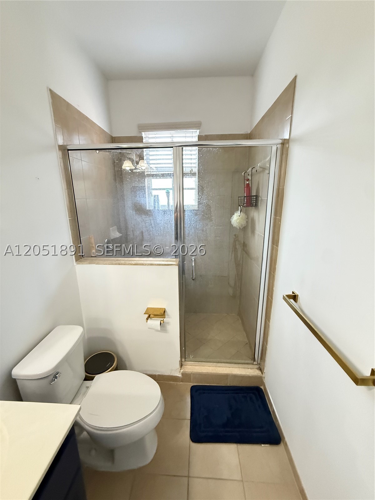 KENDALL COMMONS TOWNHOMES - Residential Lease