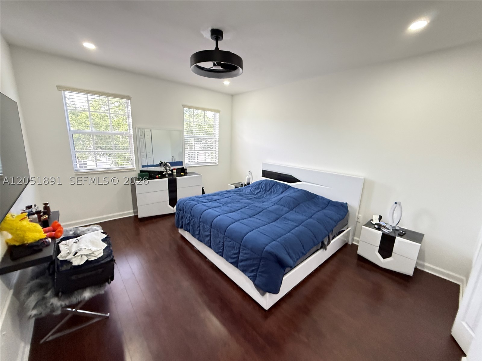 KENDALL COMMONS TOWNHOMES - Residential Lease