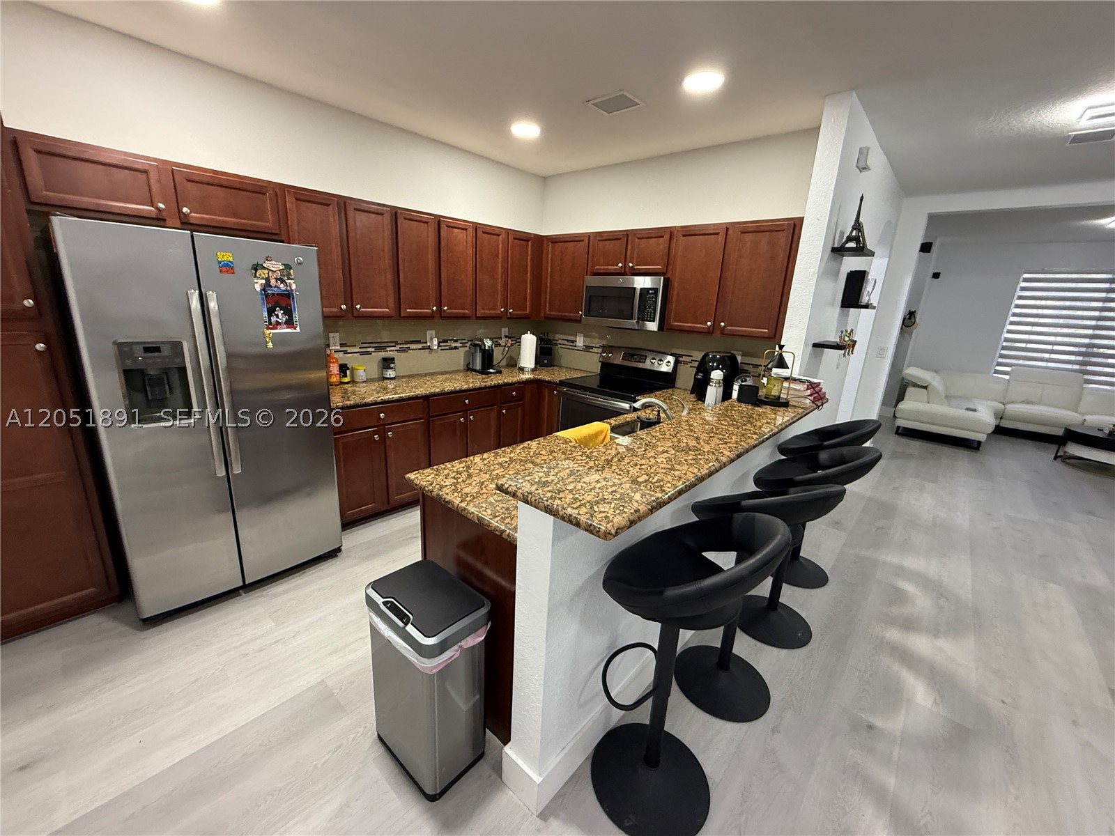 KENDALL COMMONS TOWNHOMES - Residential Lease