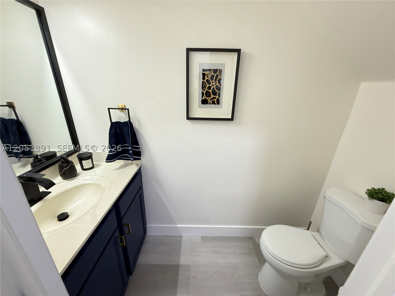 KENDALL COMMONS TOWNHOMES - Residential Lease