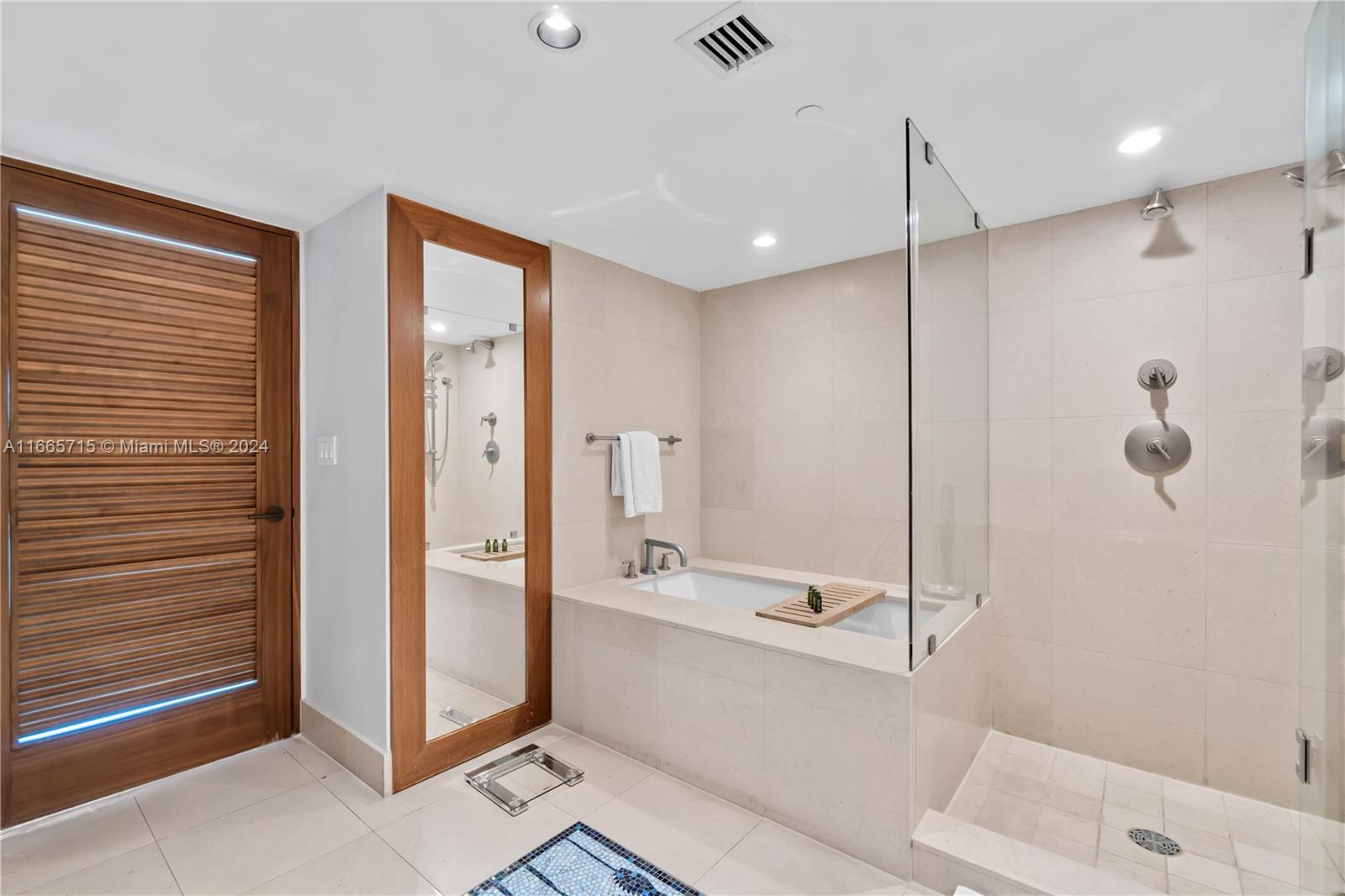 CENTRAL CARILLON BEACH CO - Residential