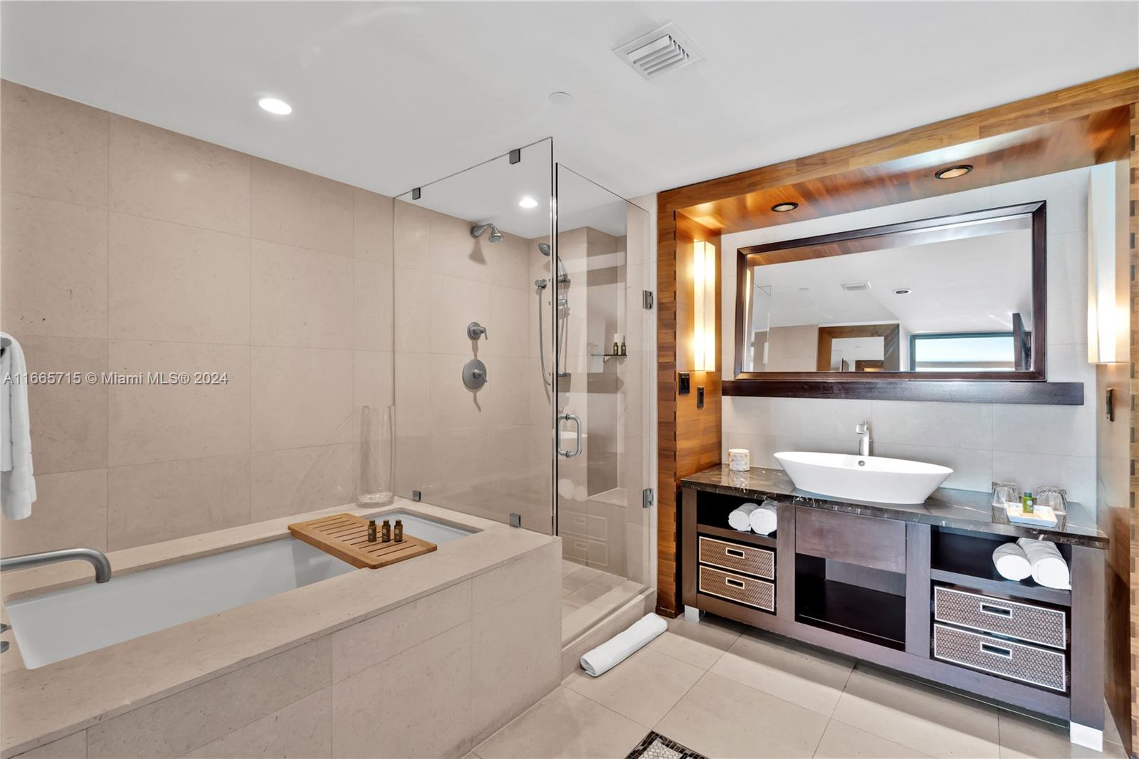 CENTRAL CARILLON BEACH CO - Residential