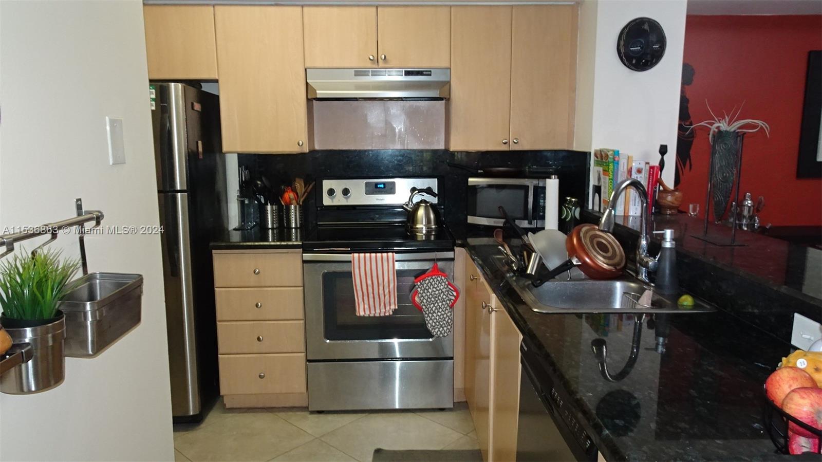 Hollywood Parc Condo - Residential