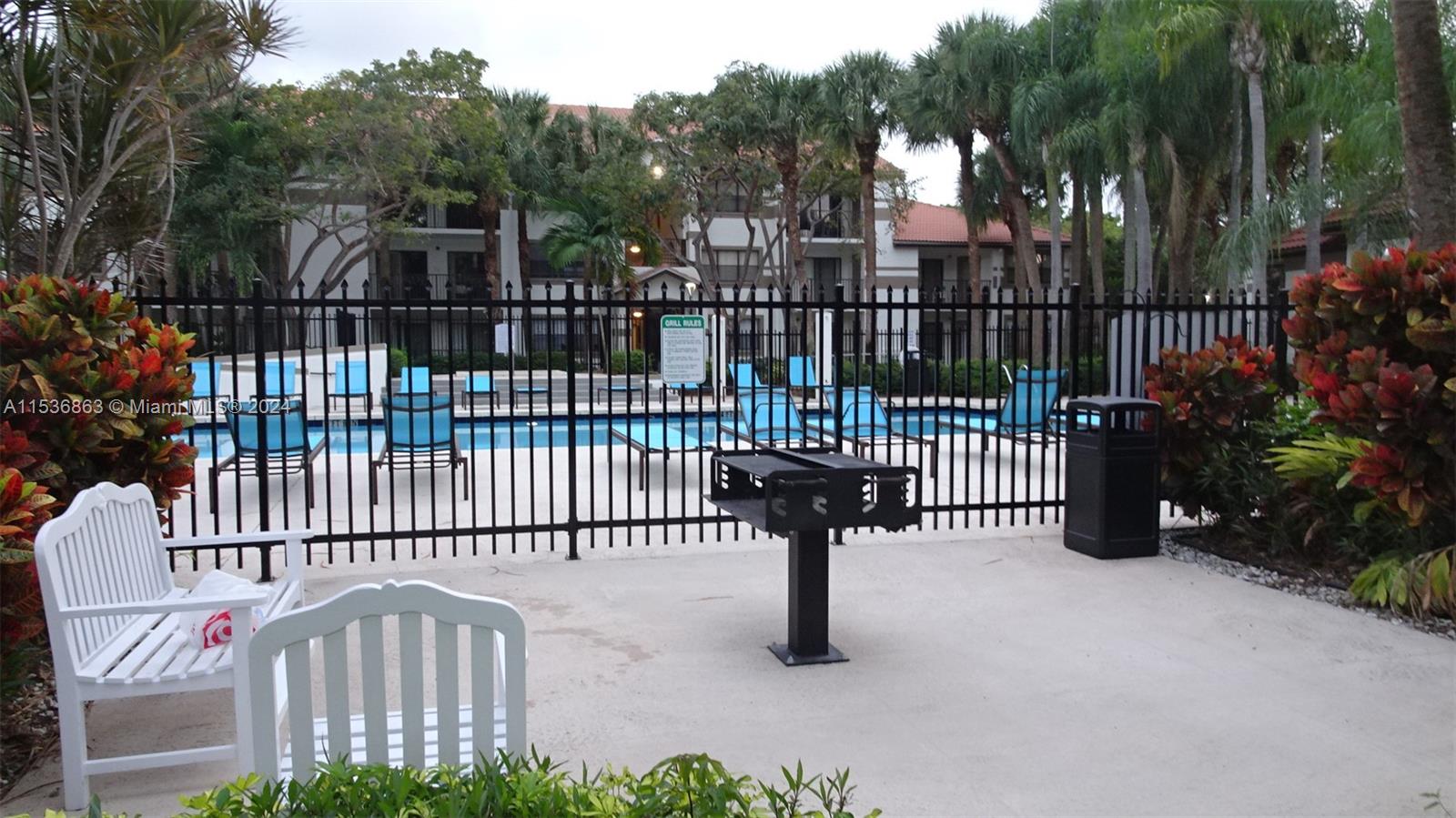 Hollywood Parc Condo - Residential