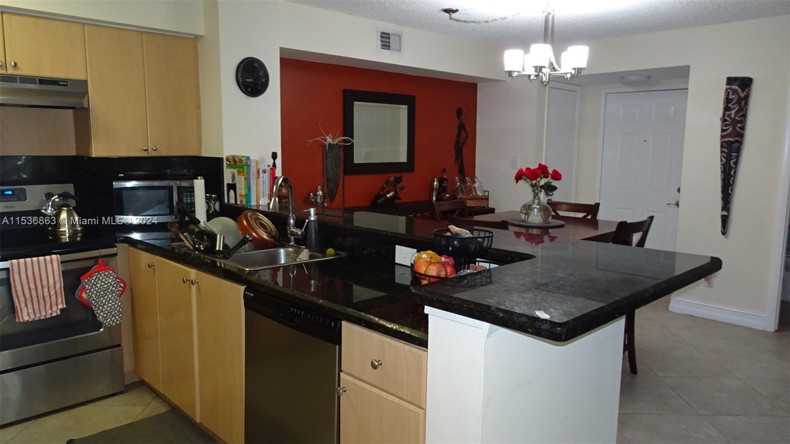 Hollywood Parc Condo - Residential
