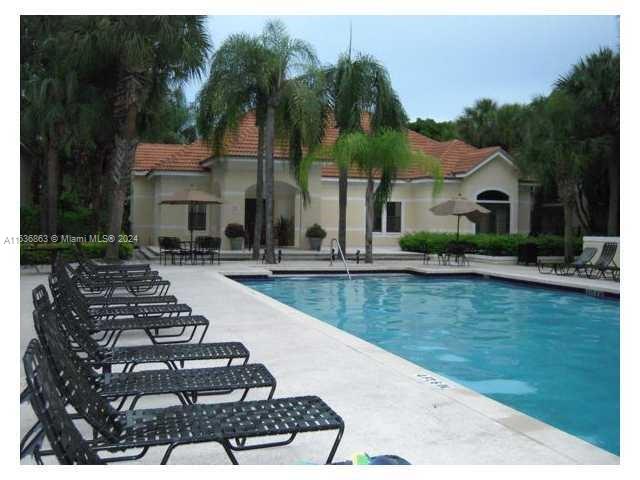 Hollywood Parc Condo - Residential