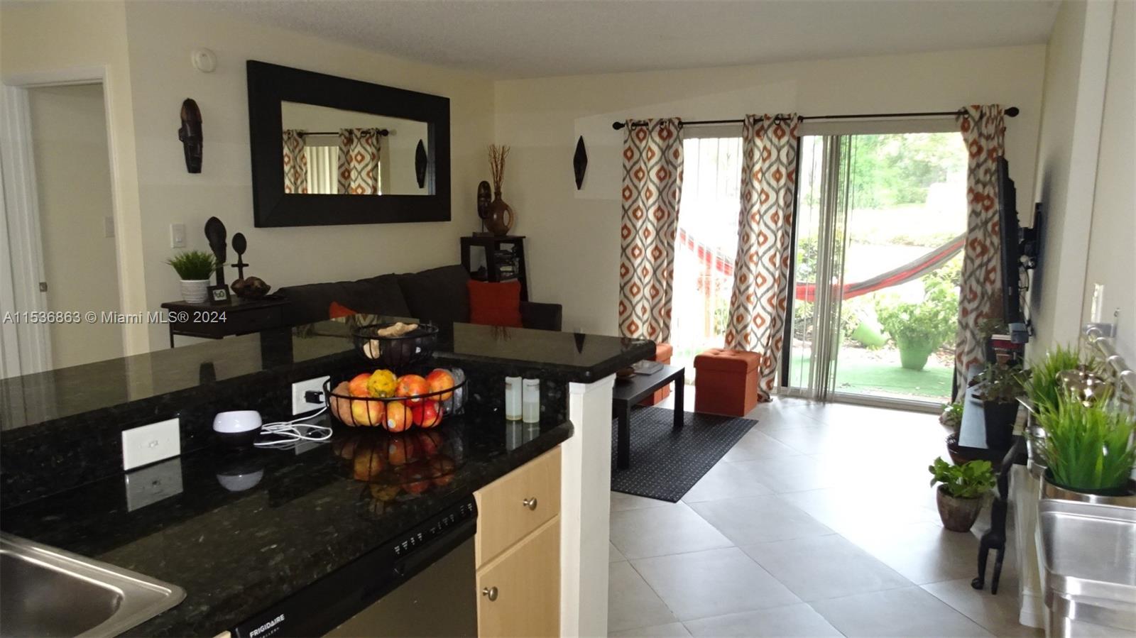 Hollywood Parc Condo - Residential