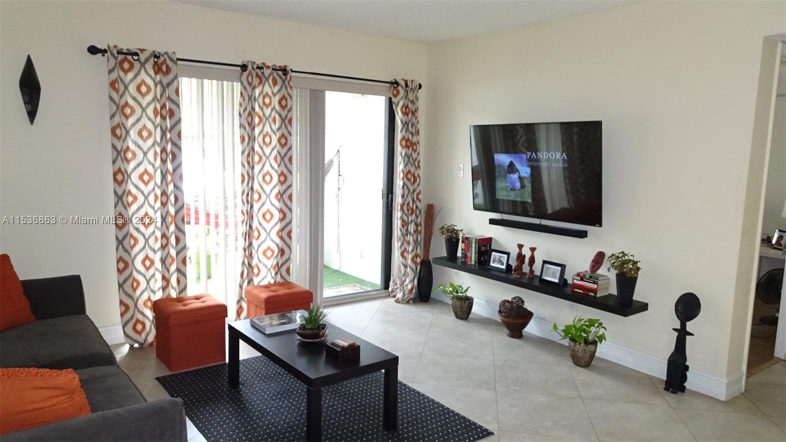 Hollywood Parc Condo - Residential