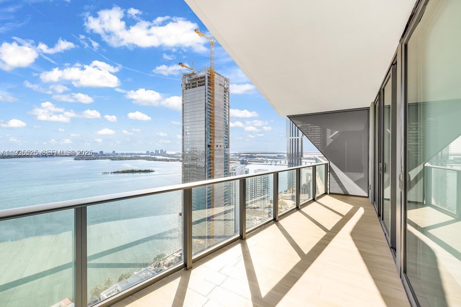 ICON BAY CONDO - Residential