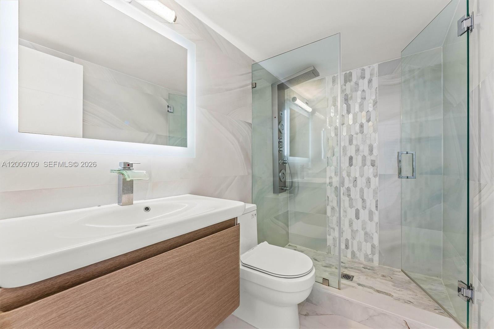 AVANT GARDE CONDO - Residential