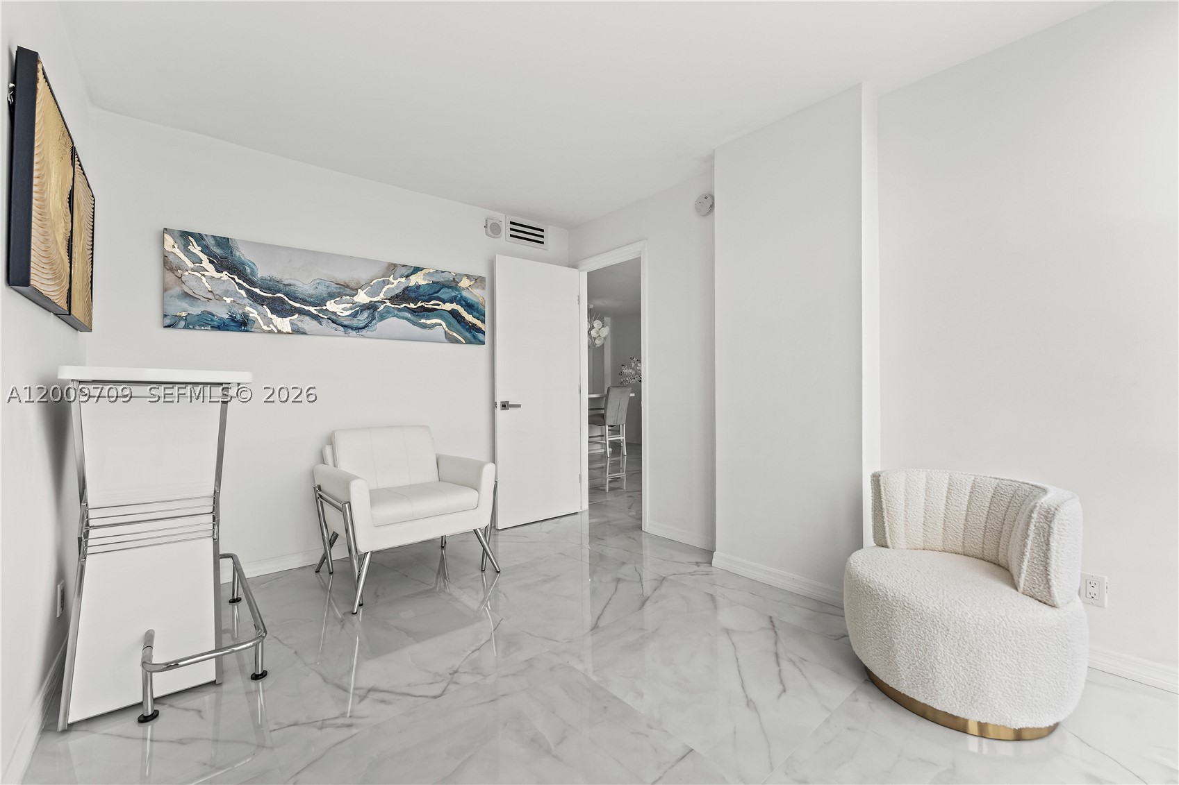 AVANT GARDE CONDO - Residential