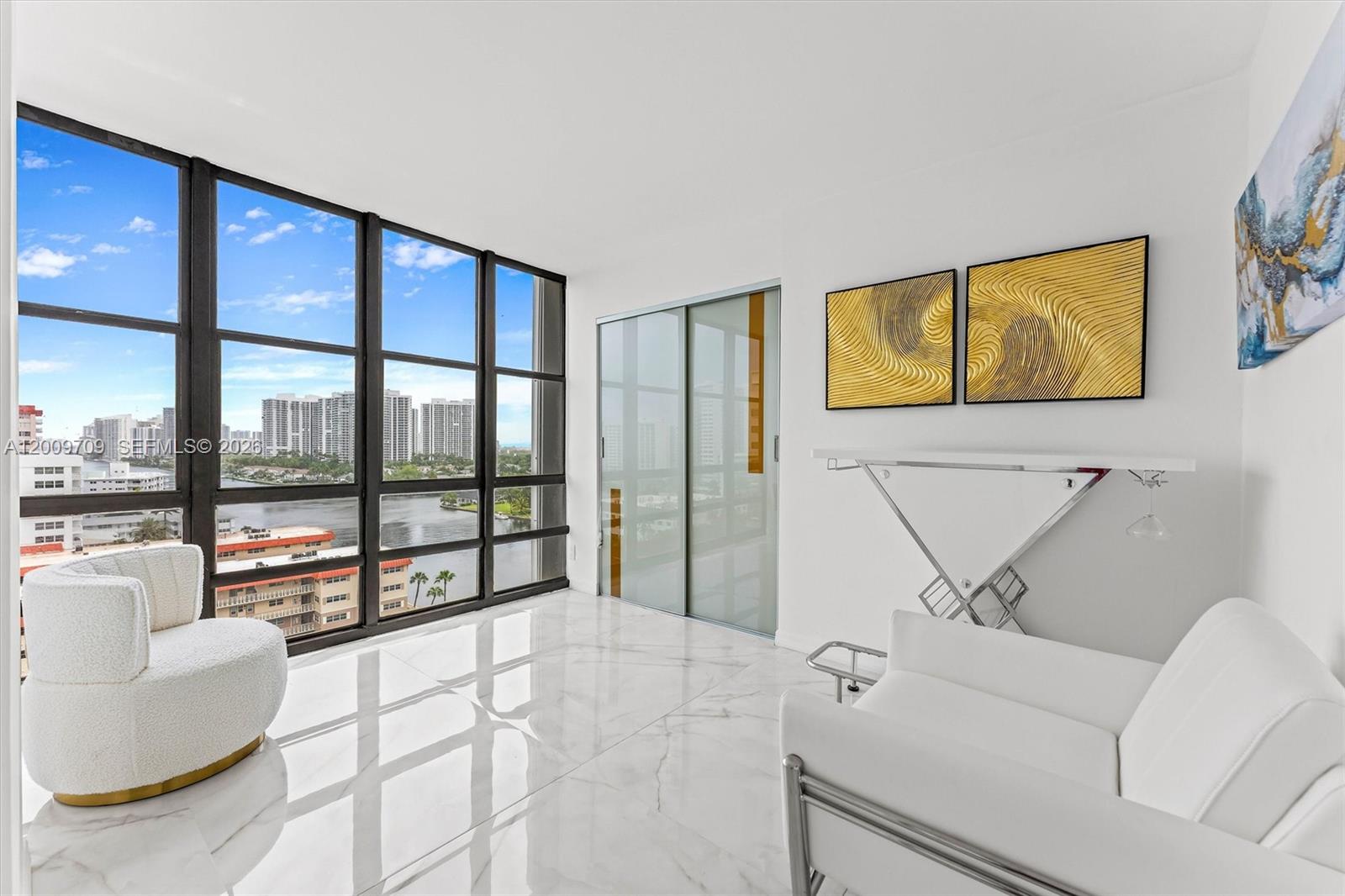 AVANT GARDE CONDO - Residential
