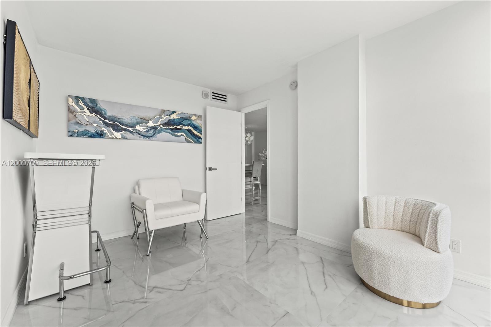 AVANT GARDE CONDO - Residential