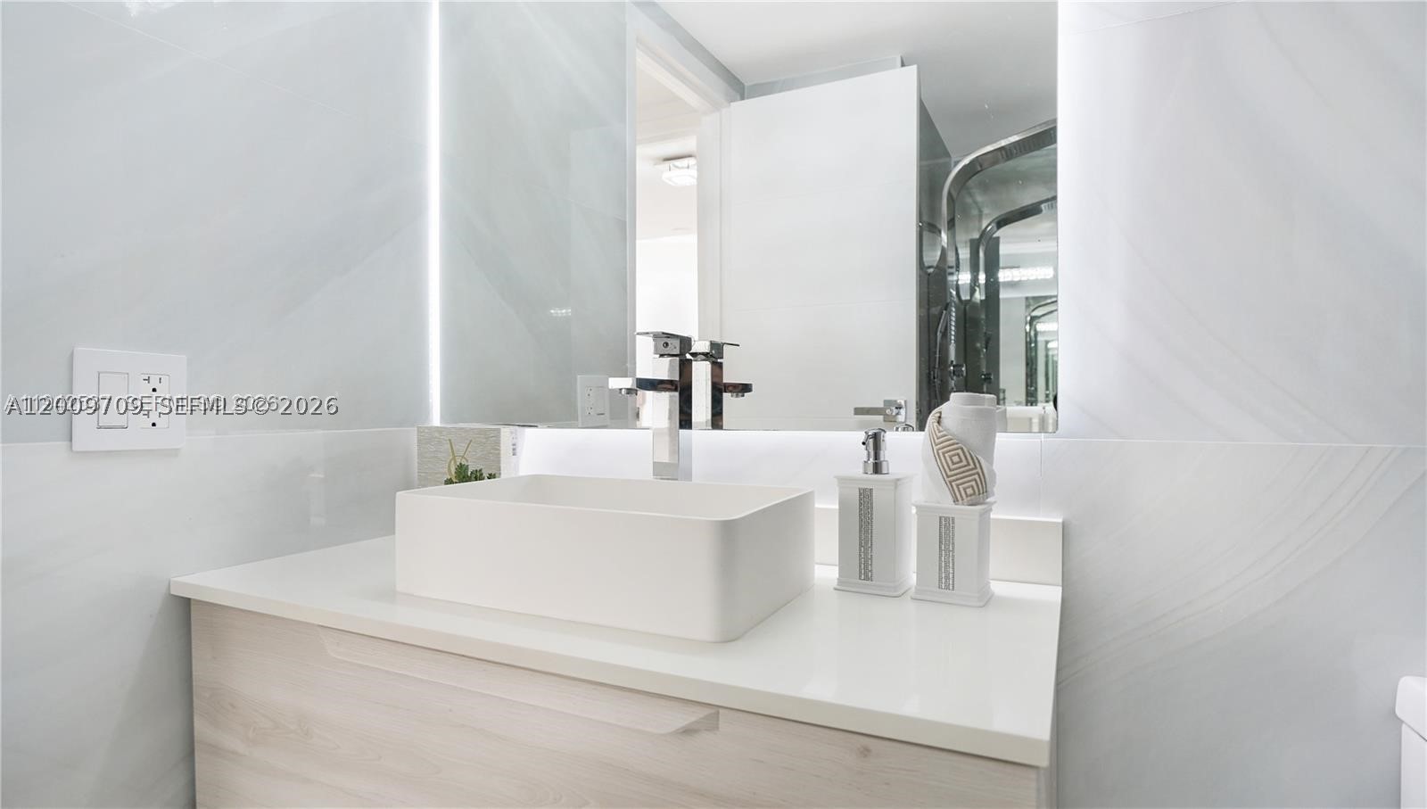 AVANT GARDE CONDO - Residential