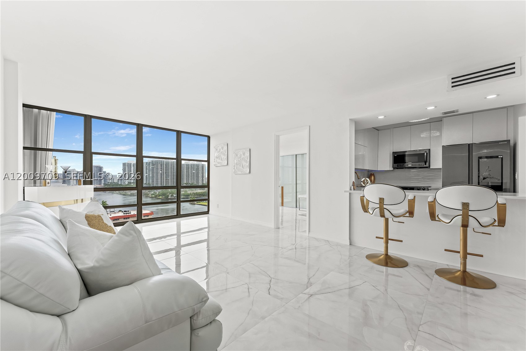 AVANT GARDE CONDO - Residential
