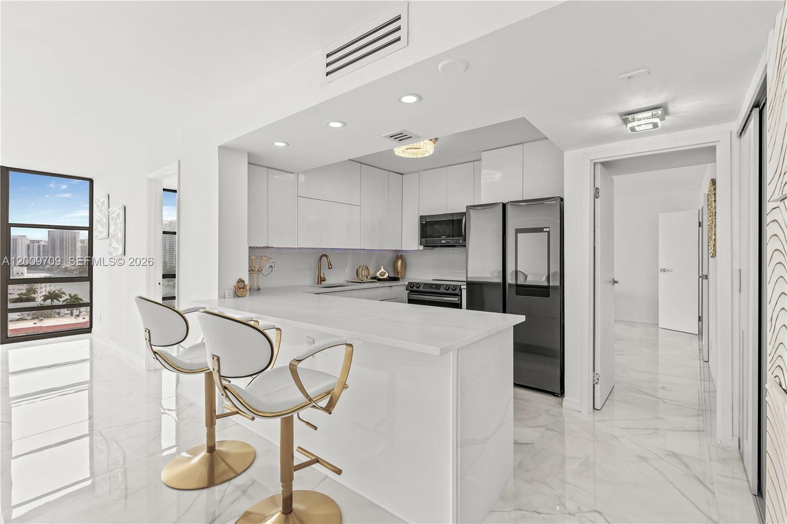 AVANT GARDE CONDO - Residential