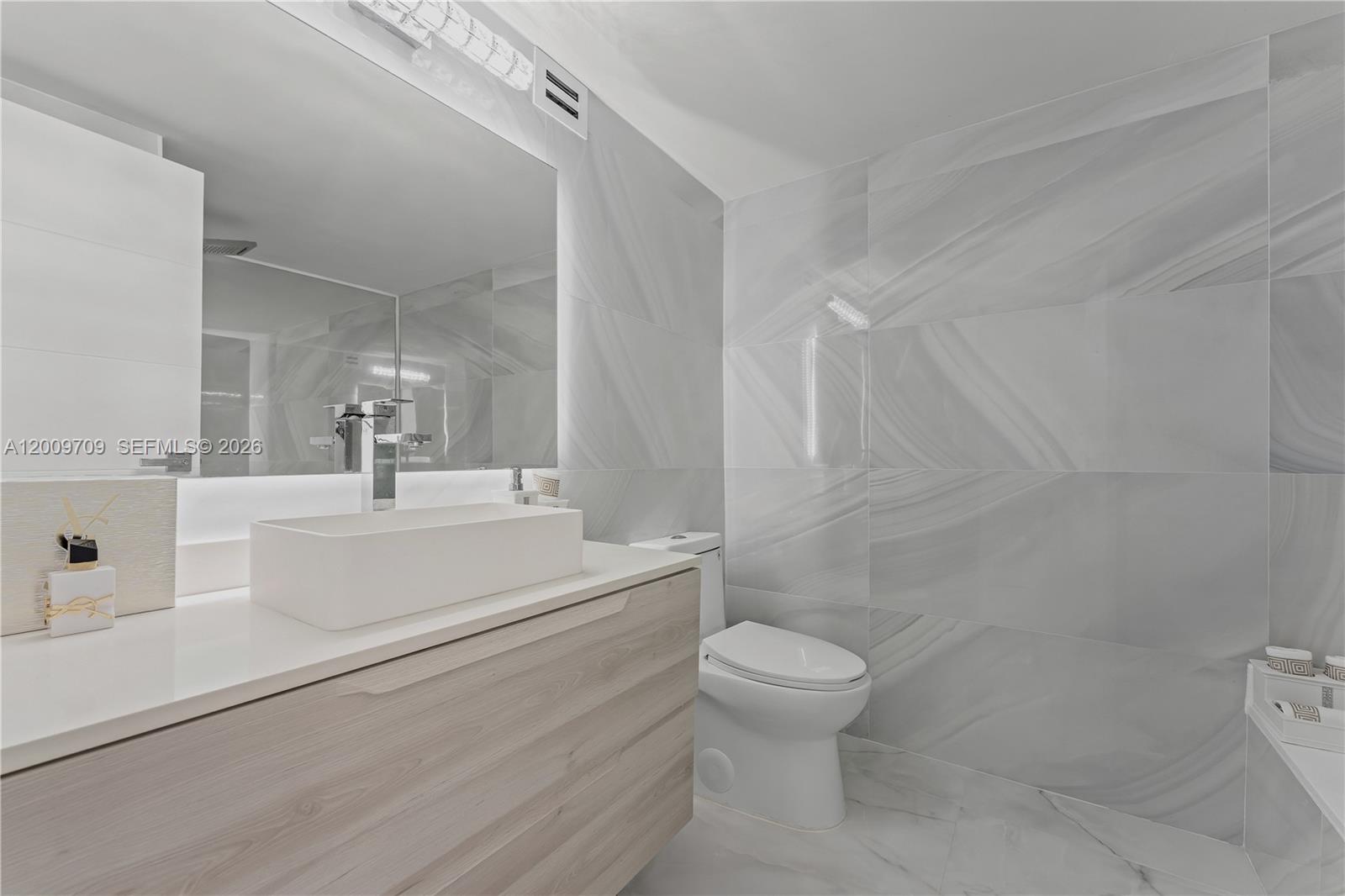 AVANT GARDE CONDO - Residential
