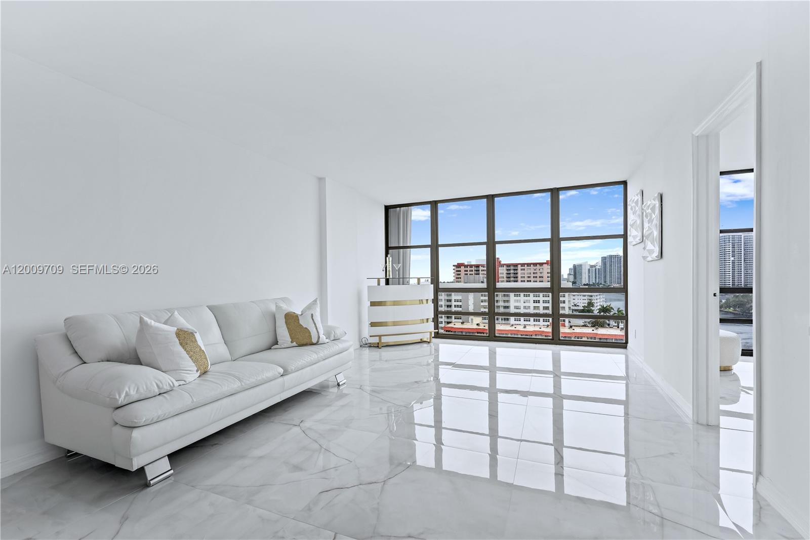AVANT GARDE CONDO - Residential