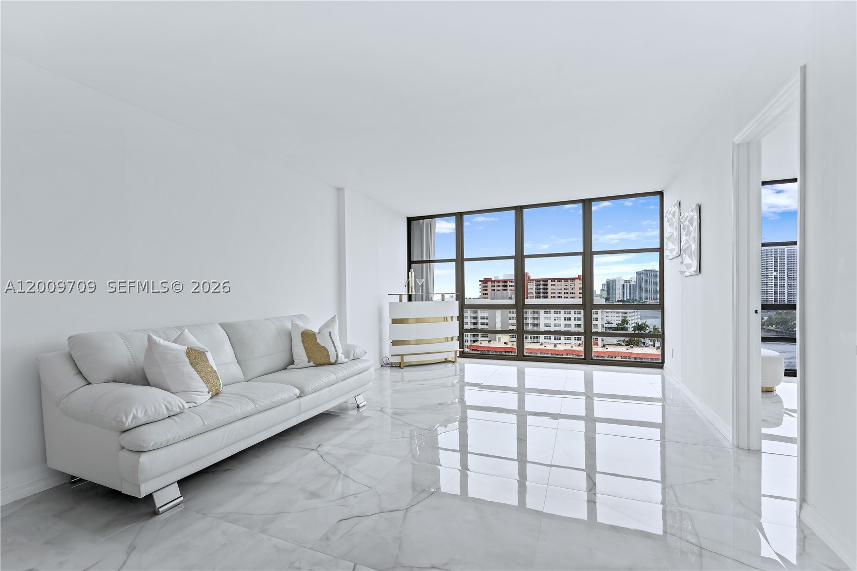 AVANT GARDE CONDO - Residential
