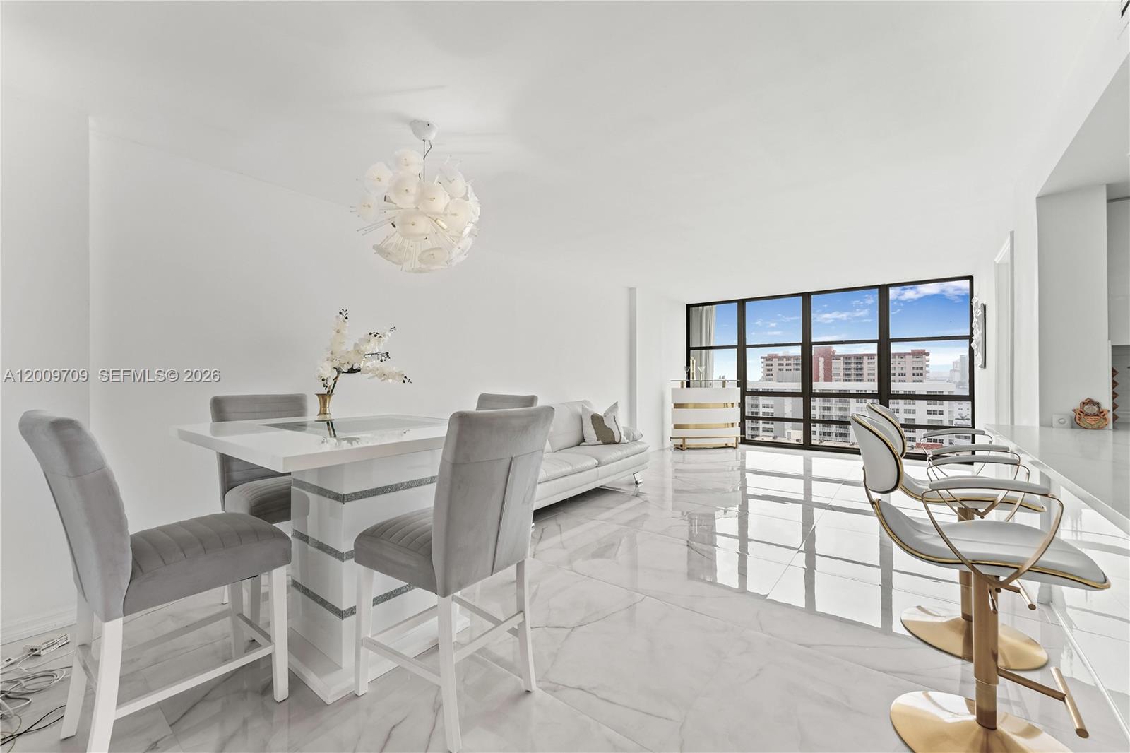 AVANT GARDE CONDO - Residential