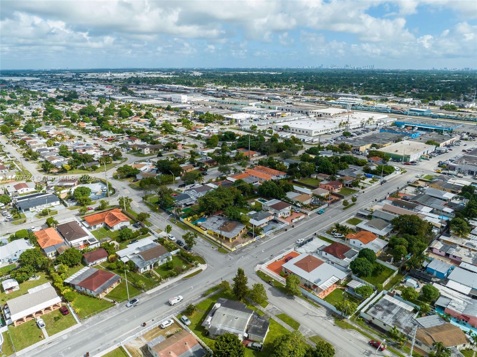 HIALEAH 13TH ADDN AMD PL - Residential