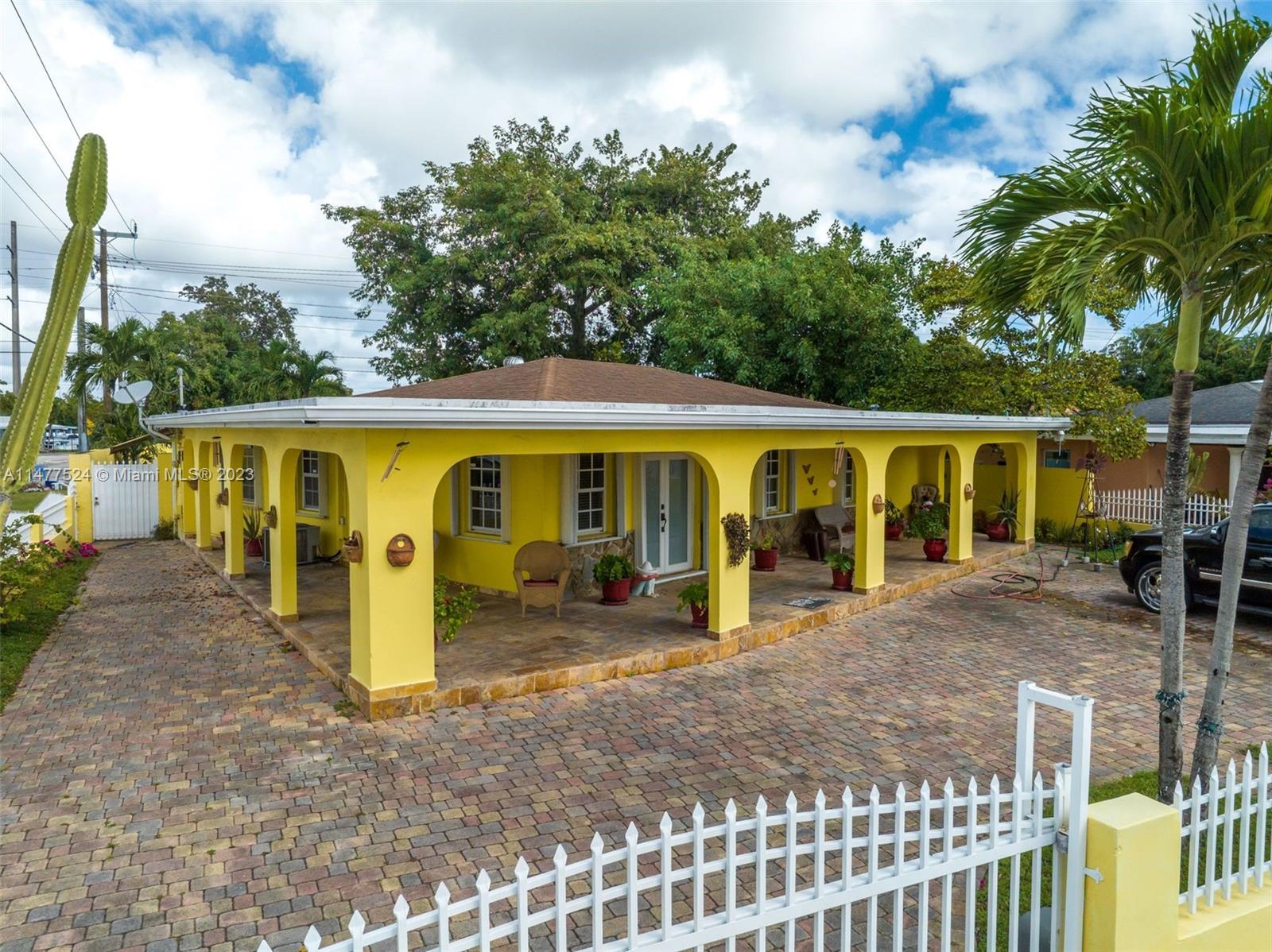 HIALEAH 13TH ADDN AMD PL - Residential
