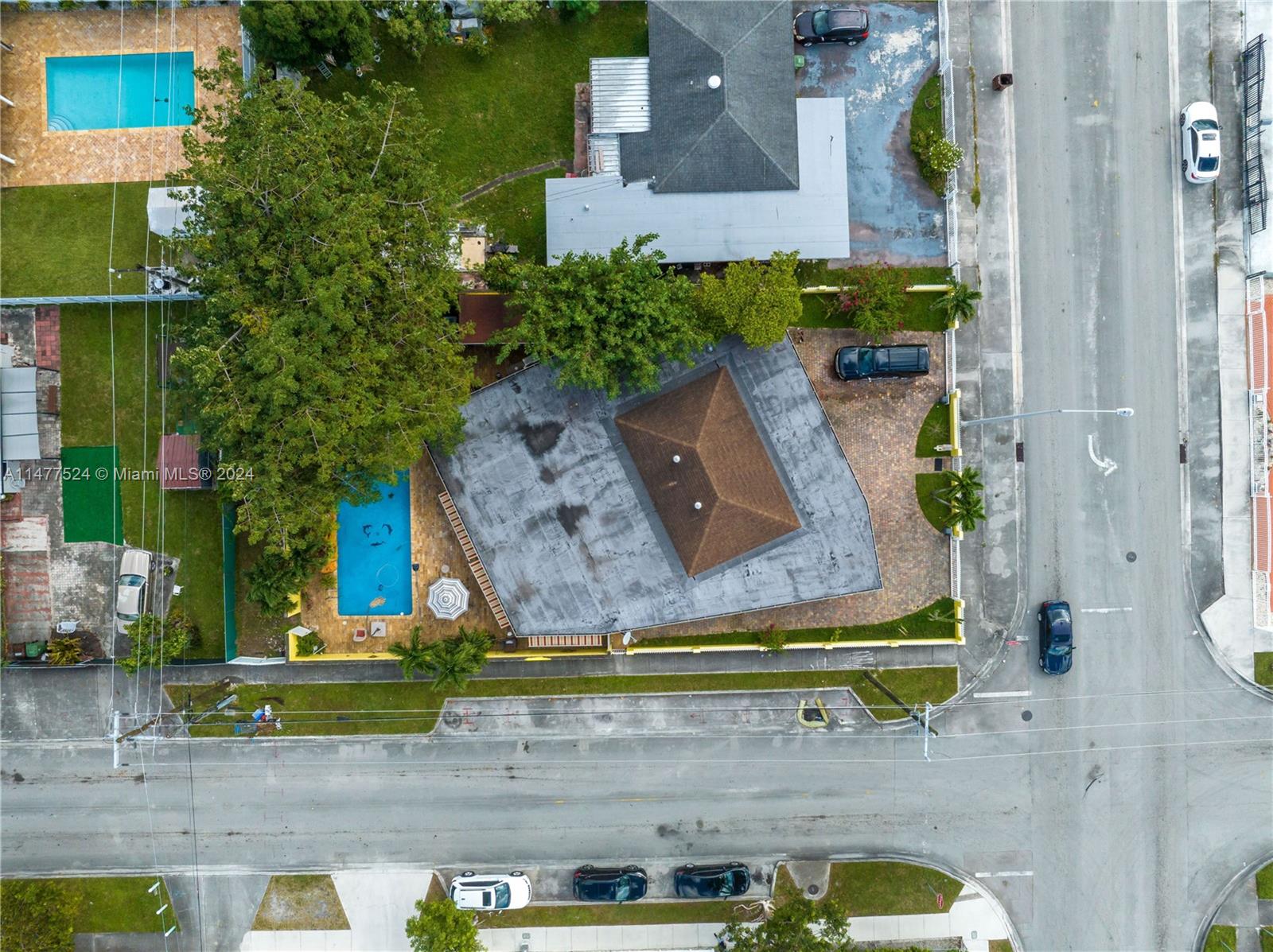 HIALEAH 13TH ADDN AMD PL - Residential