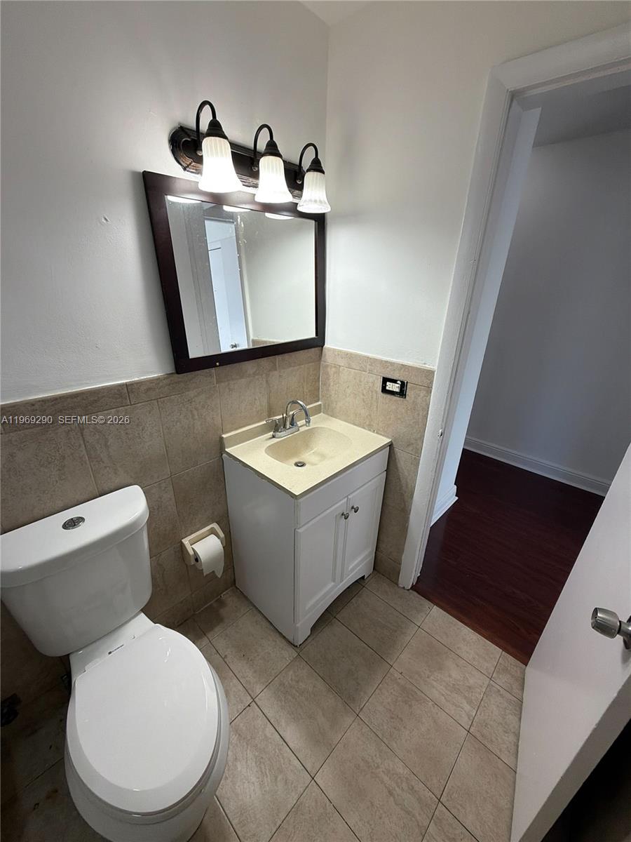 BLANTON PARK - Residential Lease