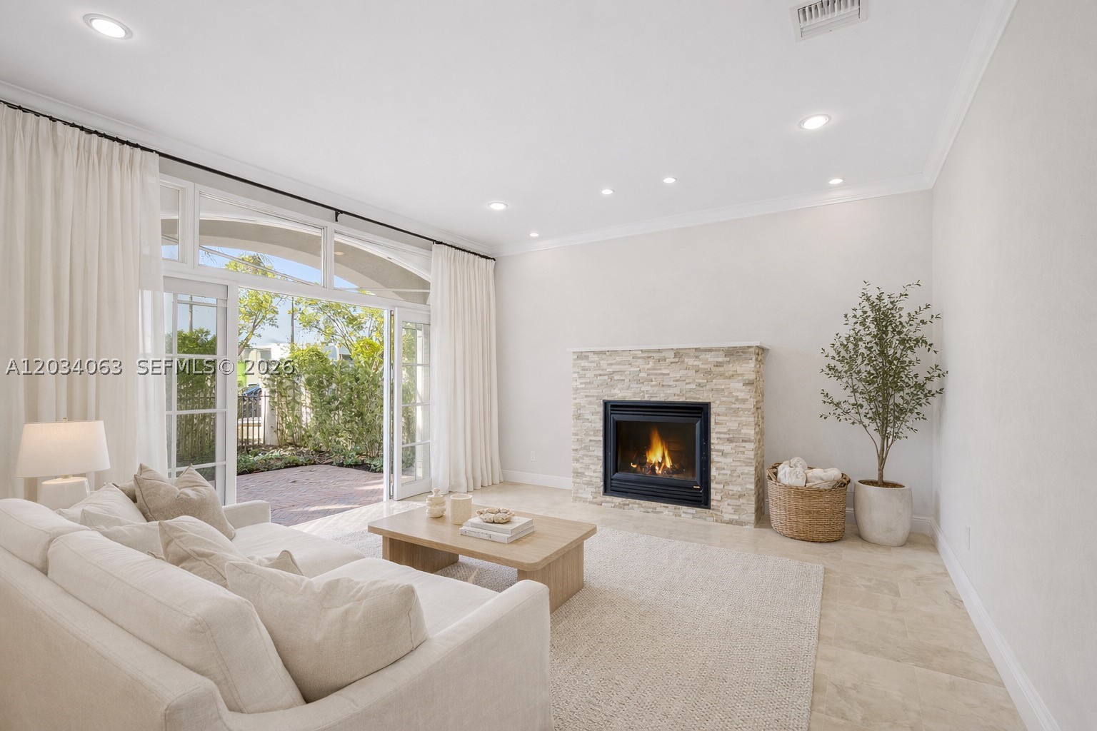 COLEE HAMMOCK - Residential Lease
