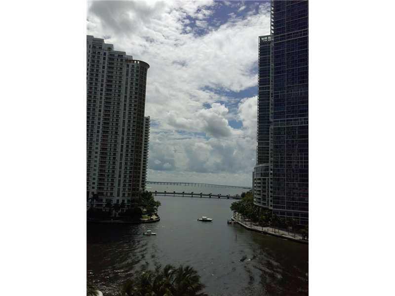 SPECTACULAR BAY VIEW FROM THIS 19'4" HIGH CEILING LOFT 2 BED 2 BATHS 1/2 GRANITE COUNTERTOPS, WASHER/DRYER IN UNIT, WATER, CABLE AND INTERNET INCLUDED