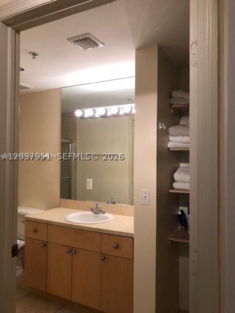 DIXIE GROVE RESIDENCES CO - Residential Lease