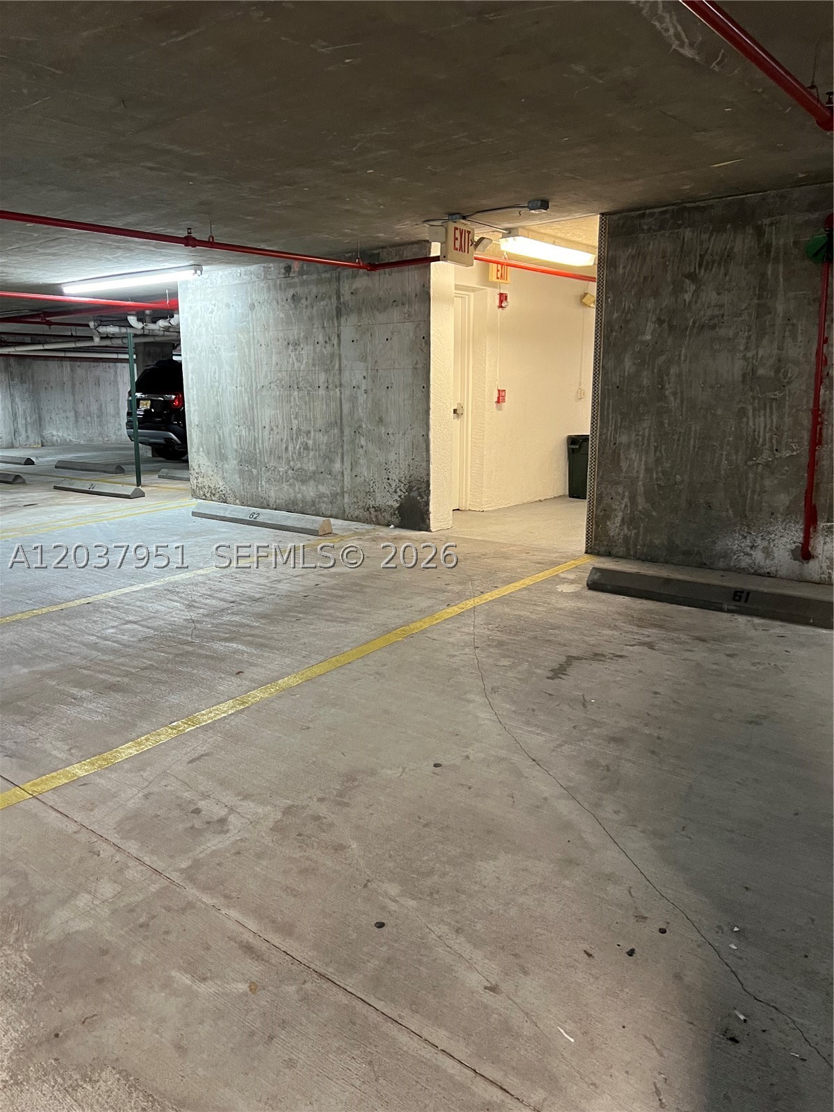DIXIE GROVE RESIDENCES CO - Residential Lease