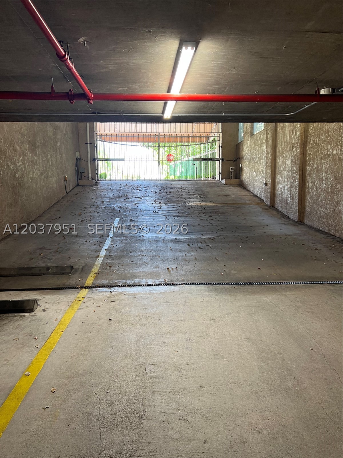 DIXIE GROVE RESIDENCES CO - Residential Lease