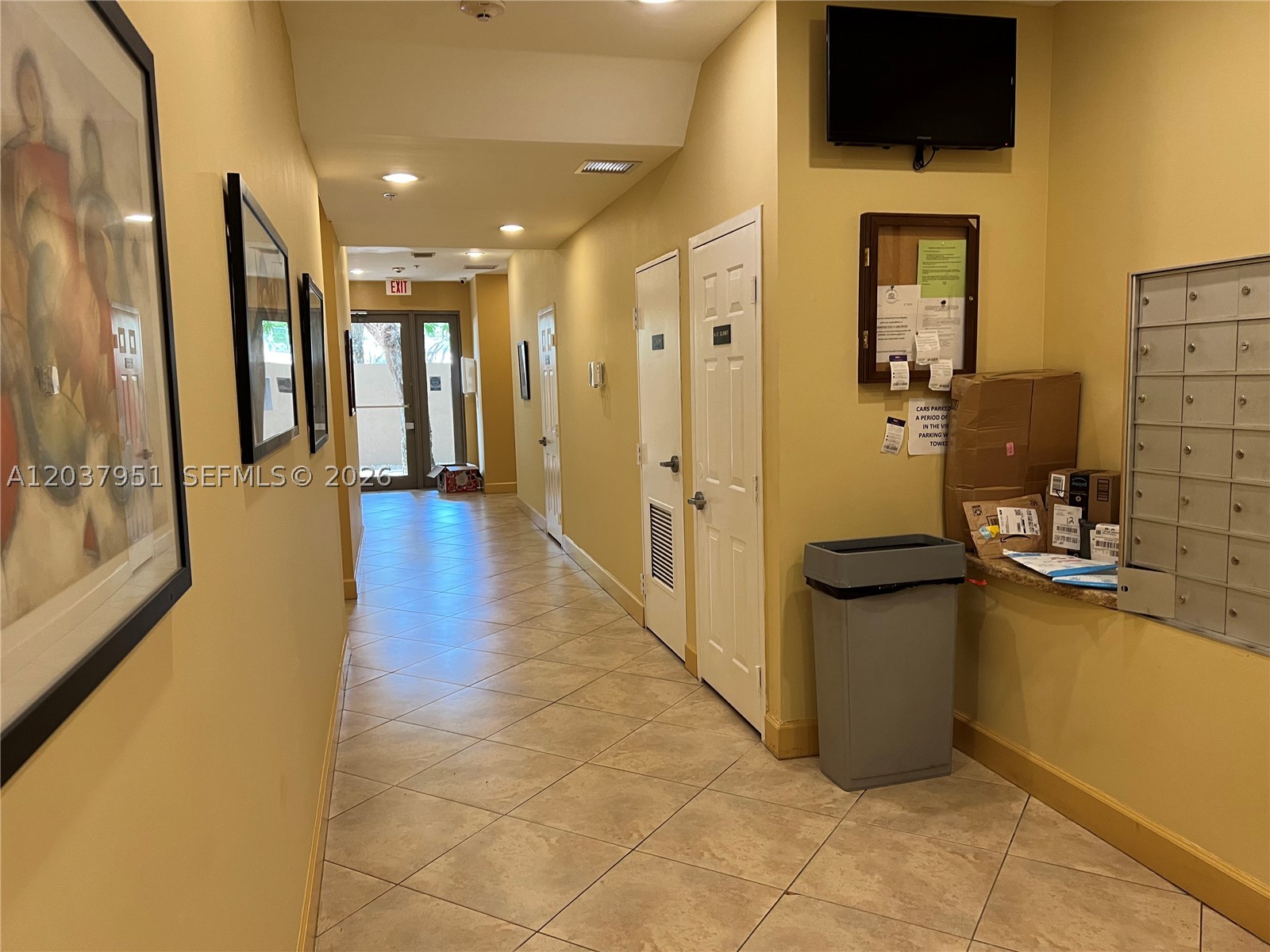 DIXIE GROVE RESIDENCES CO - Residential Lease