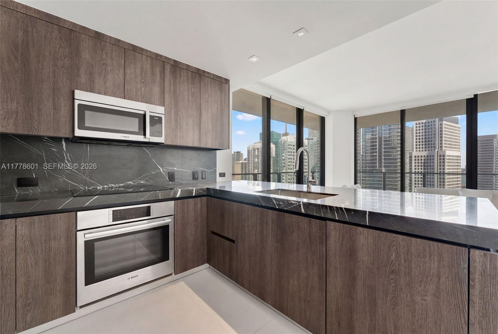 RISE CONDO - Residential