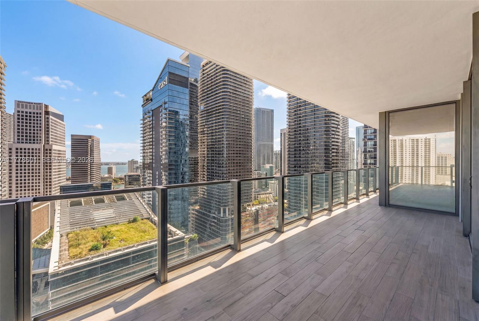 RISE CONDO - Residential